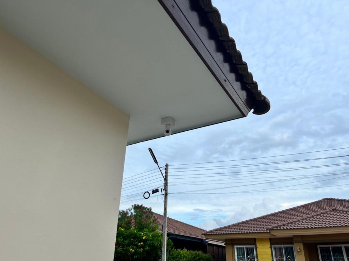 Happy Space วิลล่าทั้งหลัง 2นอน 2น้ำ ฟรี Wifi จอดรถ Накхонпханом Екстер'єр фото