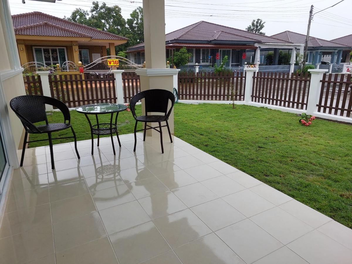 Happy Space วิลล่าทั้งหลัง 2นอน 2น้ำ ฟรี Wifi จอดรถ Накхонпханом Екстер'єр фото